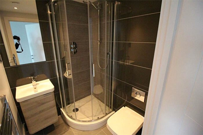 2 Bedroom Apartment To Rent In Station Road, Edgware, HA8