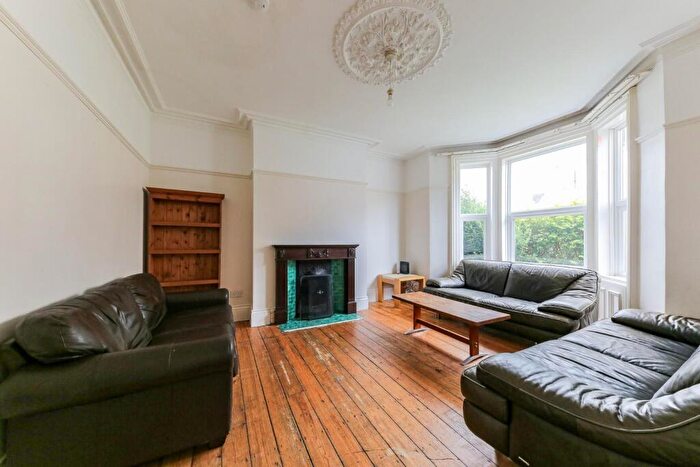 6 Bedroom House To Rent In £pppw - Deuchar Street, Jesmond, NE2