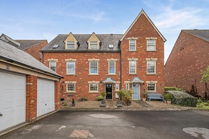 4 Bedroom Terraced House For Sale In The Mews, London Road, Devizes, SN10