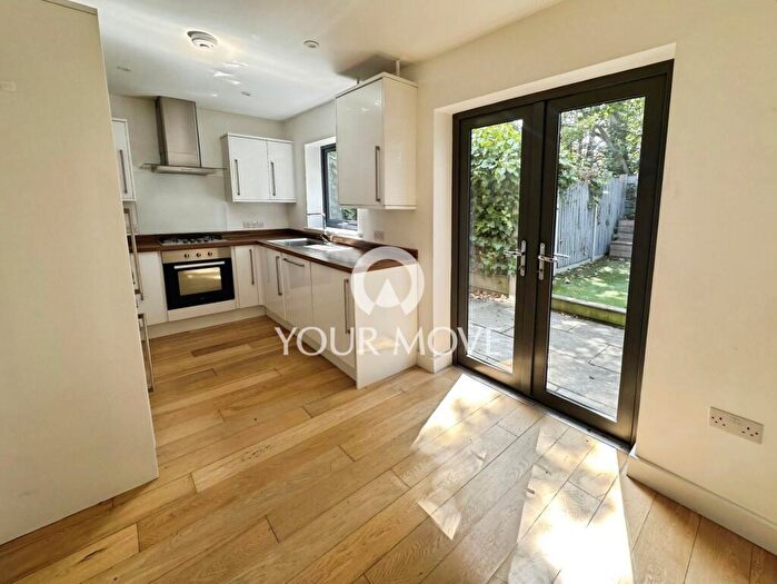 3 Bedroom House To Rent In Dermody Road, London, SE13