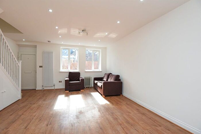 1 Bedroom Property To Rent In Coliston Passage, London, SW18