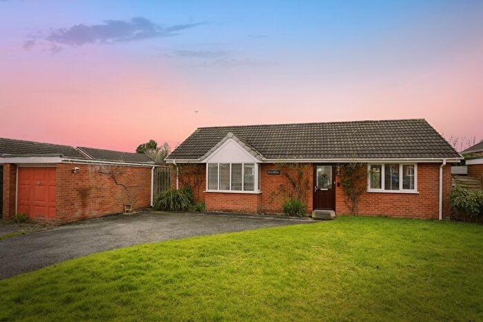 2 Bedroom Bungalow For Sale In Kestrel Close, Winsford, Cheshire, CW7