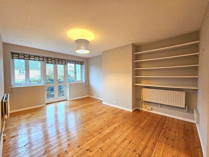 1 Bedroom Flat To Rent In The Grange, London, N2