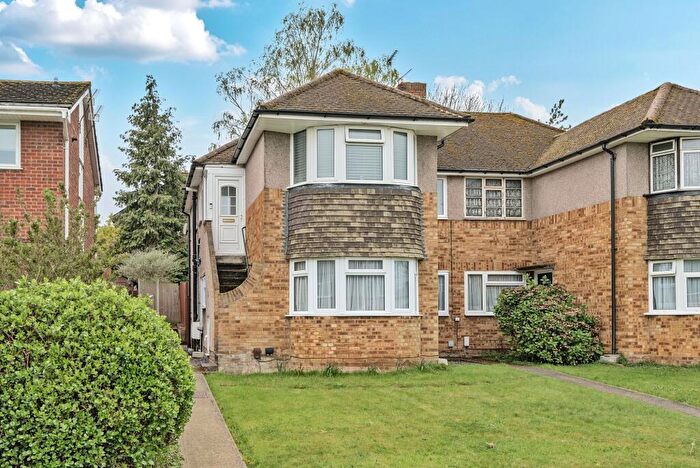 2 Bedroom Maisonette For Sale In Willis Close, Epsom, KT18