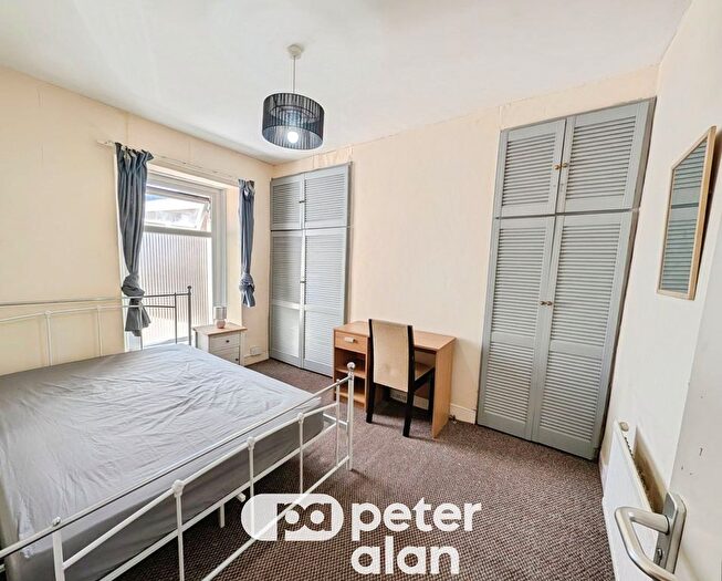 1 Bedroom Property To Rent In Western Street, Swansea, SA1