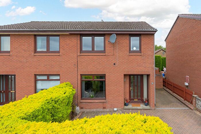 3 Bedroom Semi-Detached House For Sale In Dornoch Crescent, Kirkcaldy, KY2