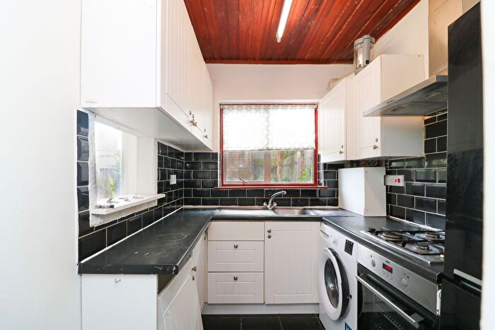 4 Bedroom Terraced House To Rent In Sevenoaks Road, London, SE4