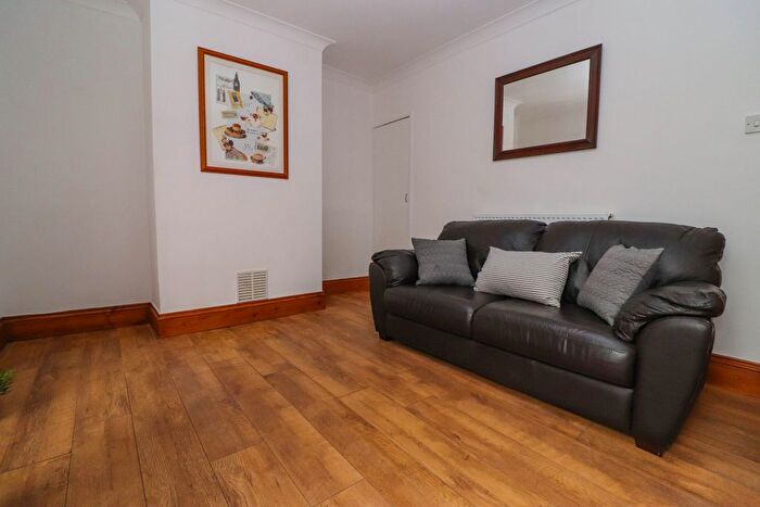 3 Bedroom Terraced House To Rent In Gordon Avenue, Southampton, SO14