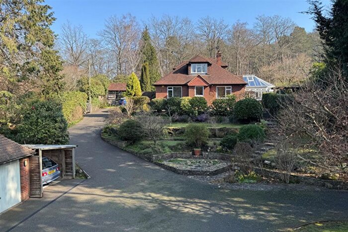 4 Bedroom Chalet For Sale In Gasden Copse, Witley, GU8