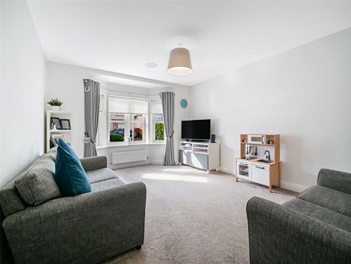 4 Bedroom Detached House For Sale In College Gardens, Burnside, Glasgow, South Lanarkshire, G73