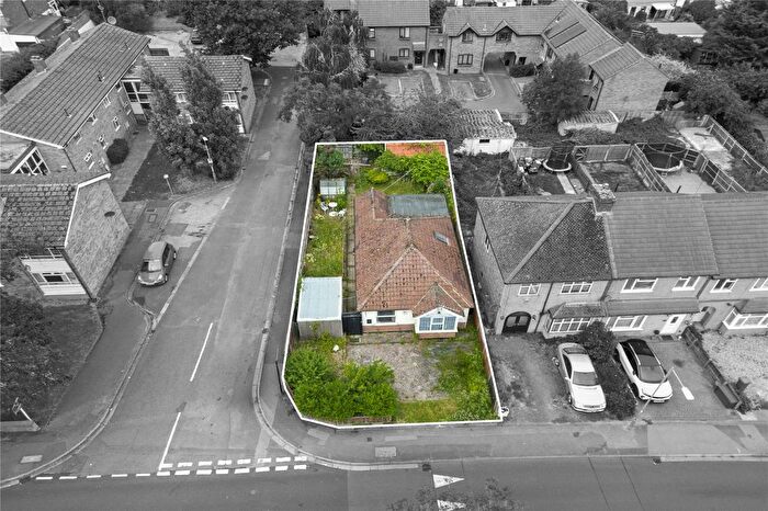 2 Bedroom Bungalow For Sale In Charville Lane, Hayes, UB4