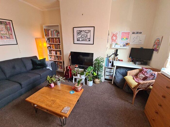 1 Bedroom House To Rent In Thornville Street, Leeds, LS6