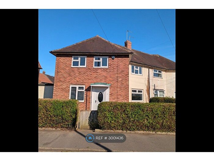 3 Bedroom Semi-Detached House To Rent In Welland Road, Hull, HU8