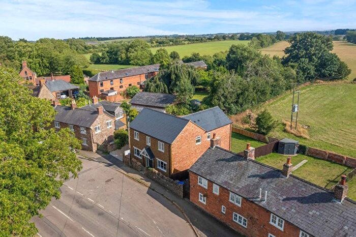 4 Bedroom Detached House For Sale In Main Street, Watford, NN6