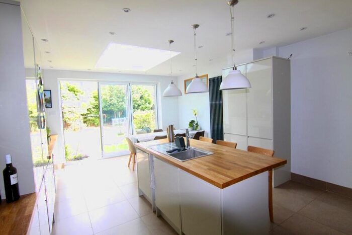 4 Bedroom Detached House To Rent In Southmont Road, Esher, KT10