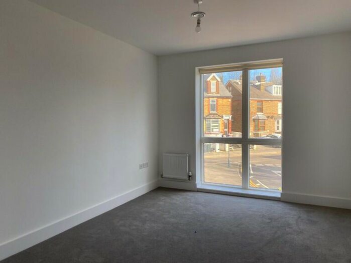 2 Bedroom Flat To Rent In Block A, Tylers Place, Maidstone, Kent, ME14