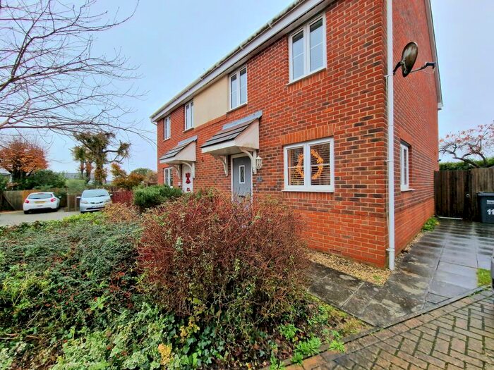 3 Bedroom Semi-Detached House To Rent In Blossom Drive, Widley, PO7