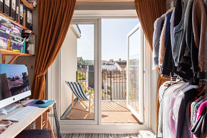 1 Bedroom Flat For Sale In Park Crescent Terrace, Brighton, BN2