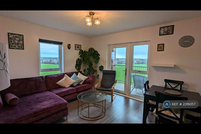 2 Bedroom Flat To Rent In Swannell Way, London, NW2