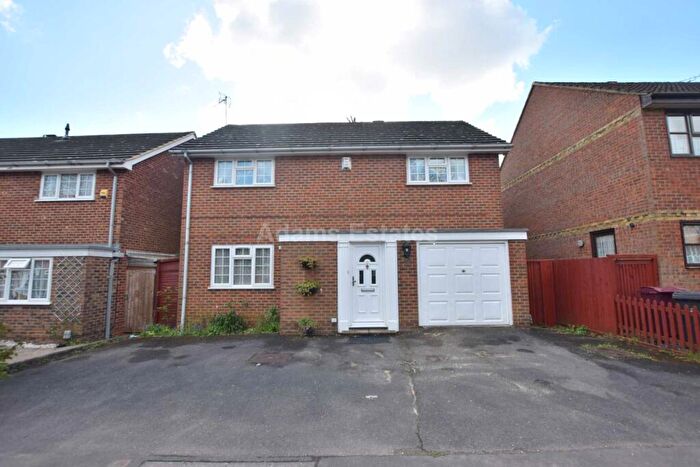 5 Bedroom Semi-Detached House To Rent In Woolacombe Drive, Reading, RG6