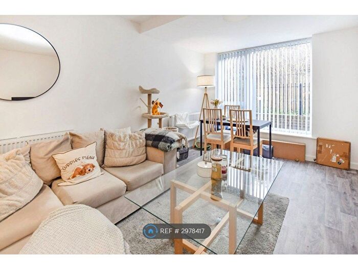 2 Bedroom End Of Terrace House To Rent In Millfold Rise, Rotherham, S60
