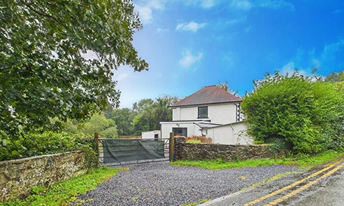 3 Bedroom Detached House For Sale In Llethri Road, Felinfoel, Llanelli, SA14