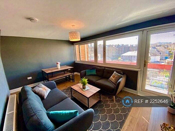 4 Bedroom Flat To Rent In Claremont Court, Edinburgh, EH7