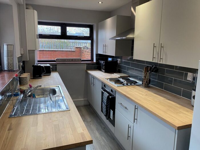 3 Bedroom Terraced House To Rent In Liverpool Road, Platt Bridge, Wigan, WN2