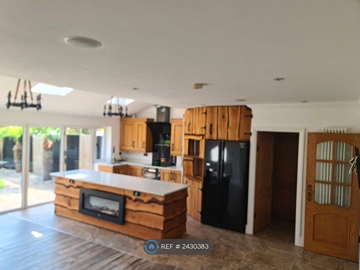 5 Bedroom Terraced House To Rent In Selsdon, Selsdon, CR2