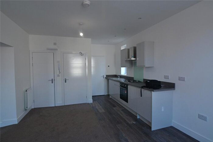 2 Bedroom Apartment To Rent In South Parade, Whitley Bay, NE26