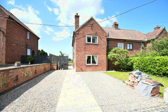 3 Bedroom Semi-Detached House For Sale In Thrintoft Lane, Ainderby Steeple, DL7