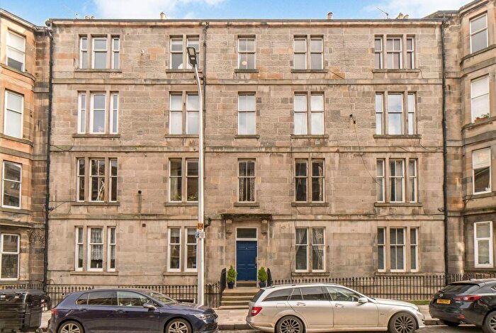 2 Bedroom Flat For Sale In Leslie Place, Stockbridge, Edinburgh, EH4