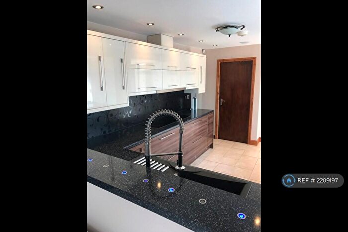 3 Bedroom Maisonette To Rent In Kingsfield Road, Biddulph, Stoke-On-Trent, ST8