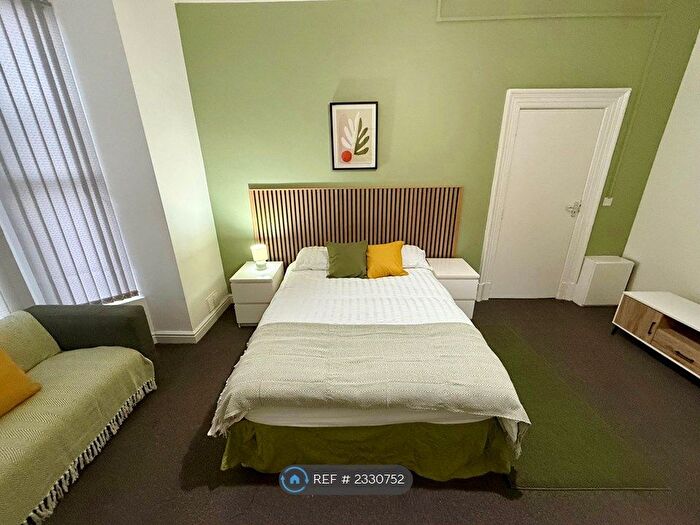 Studio To Rent In Conference Road, Leeds, LS12