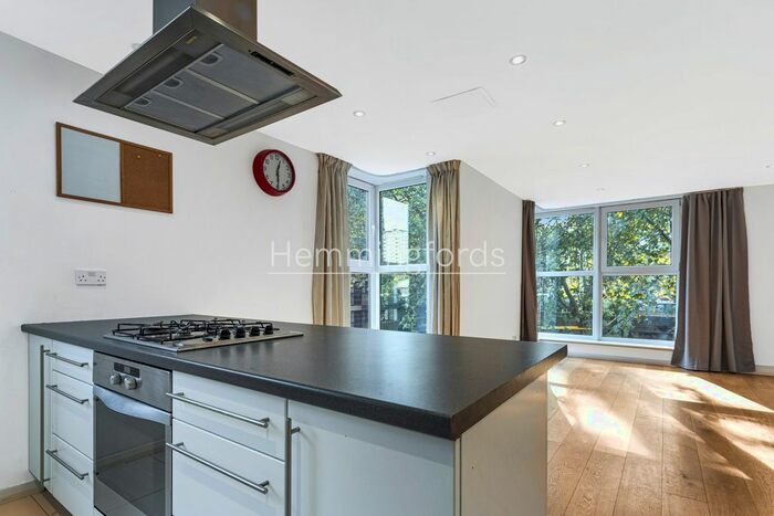 2 Bedroom Flat To Rent In Seward Street, London, EC1V