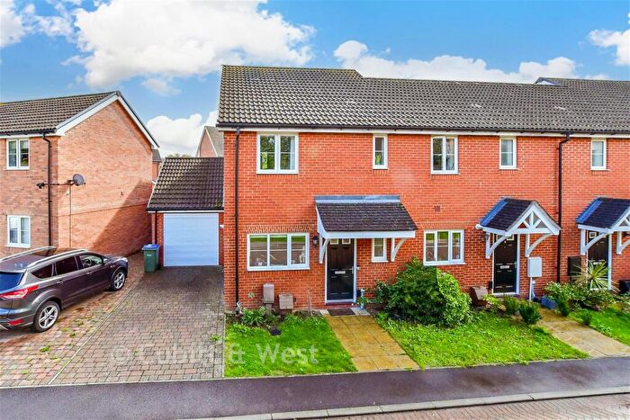 3 Bedroom End Of Terrace House For Sale In Barge Close, Yapton, Arundel, West Sussex, BN18
