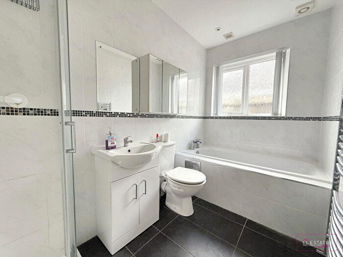 2 Bedroom Detached Bungalow To Rent In Howell Avenue, Rhuddlan, LL18