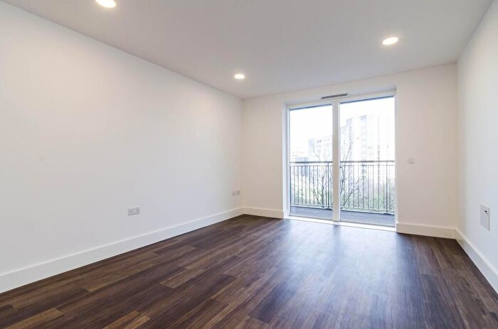 1 Bedroom Apartment To Rent In Market Road London, N7