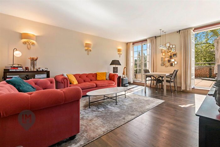 2 Bedroom Flat For Sale In Scott Avenue, London, SW15