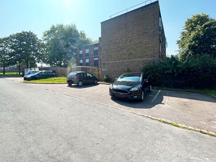 1 Bedroom Flat For Sale In Jardine Court, Jessop Road, Stevenage, SG1