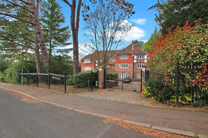 2 Bedroom Flat To Rent In Eastbury Avenue, Northwood, HA6