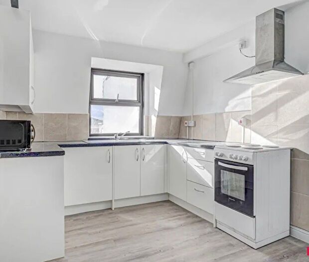 1 Bedroom Flat To Rent In London, SE15