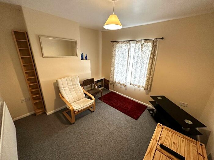 1 Bedroom Flat To Rent In Central Road, Hugglescote, LE67