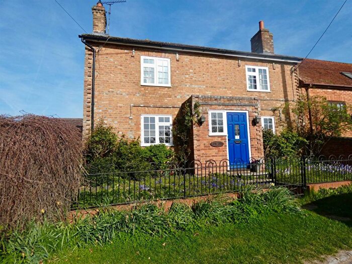 4 Bedroom Property For Sale In Charndon, Bicester, OX27