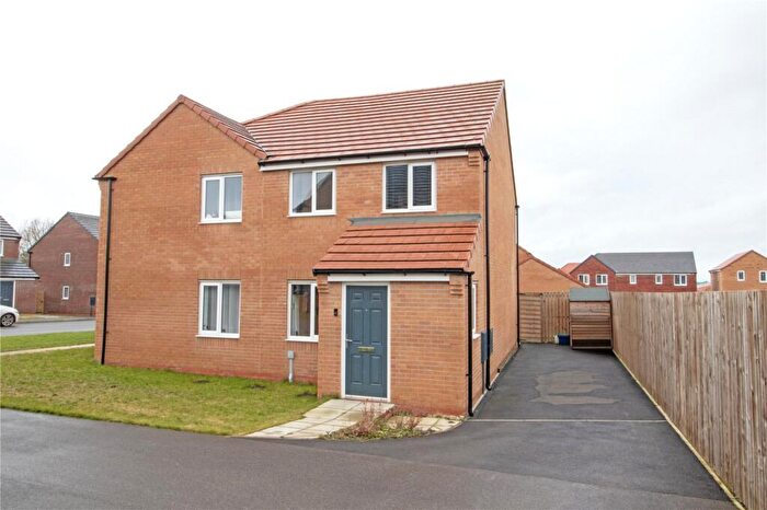 3 Bedroom Semi Detached House For Sale In Plantation Drive, Scunthorpe, Lincolnshire, DN15