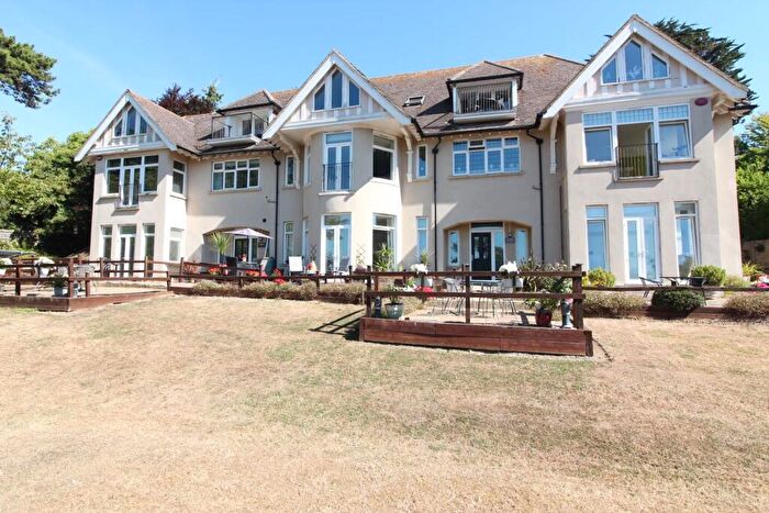 2 Bedroom Flat For Sale In Cannongate Road, Hythe, CT21