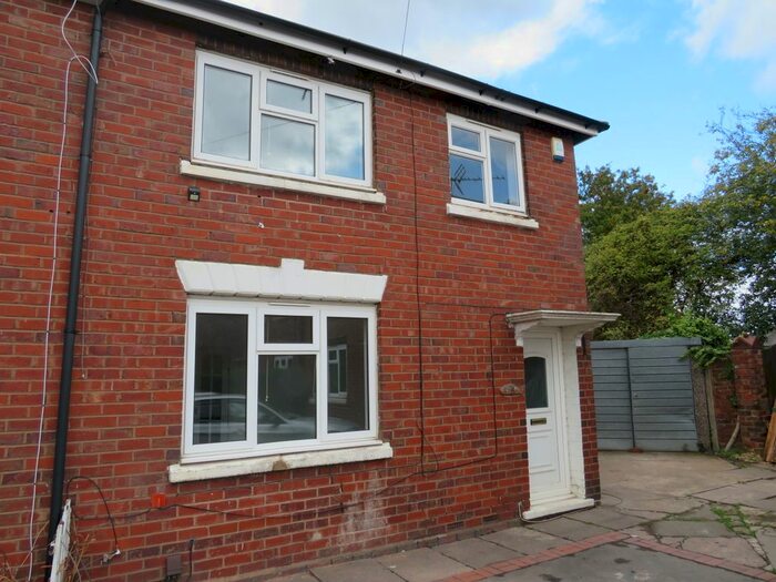 3 Bedroom Property To Rent In Mount Road, Rowley Regis, B65