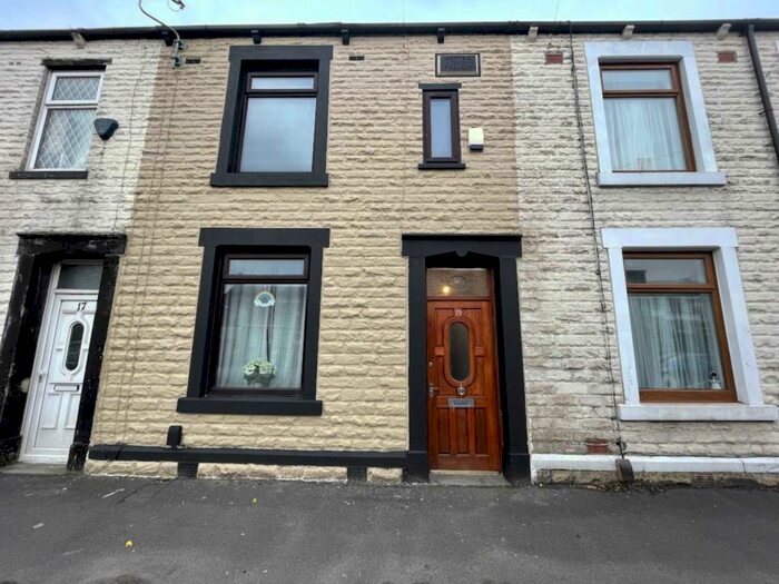 3 Bedroom Terraced House To Rent In Eastway, Shaw, OL2