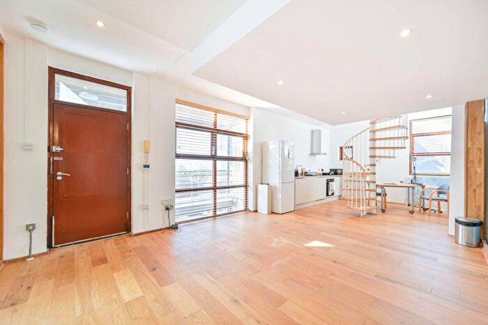 3 Bedroom Flat For Sale In New Crescent Yard, Harlesden, London, NW10