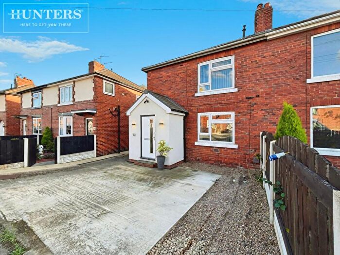 3 Bedroom Semi-Detached House For Sale In Park Crescent, Royston, Barnsley, S71